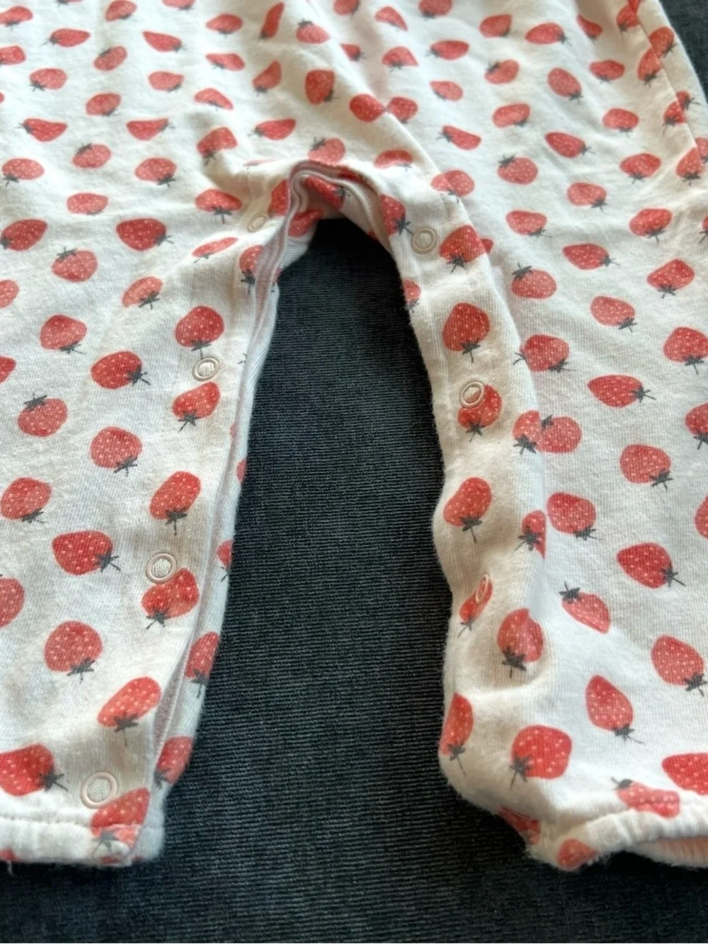 Baby Gap Girls Strawberry Print Ruffle Jumpsuit Size 12-18 Months